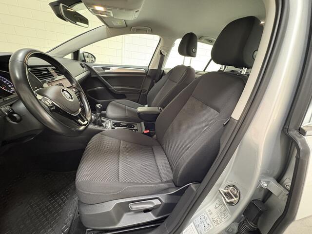 Volkswagen GOLF 1.0 TSI Trendline, Clima, Cruise, Navi, Blue tooth, All season, Sensoren v en a, Isofix, App connect, Prijs incl. beurt en 3 mnd garantie