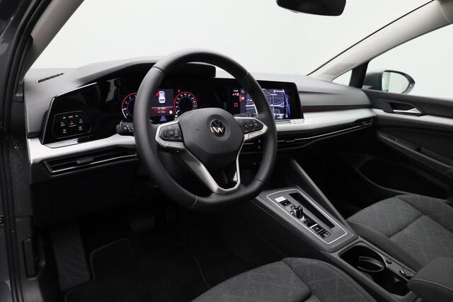 Volkswagen GOLF 1.0 eTSI 110 pk DSG Life | Panoramadak | Geheugen-/massagestoel | IQ Light | Achteruitrijcamera | Adaptive Cruise