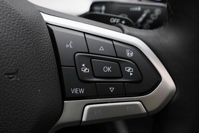Volkswagen GOLF 1.0 eTSI 110 pk DSG Life | Panoramadak | Geheugen-/massagestoel | IQ Light | Achteruitrijcamera | Adaptive Cruise