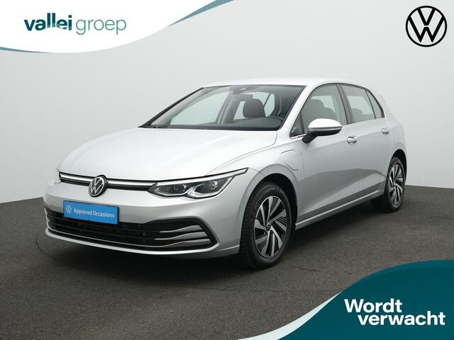 Volkswagen GOLF 1.4 eHybrid 204 pk Style | Geheugen-/massagestoel | Adaptive Cruise | Stuur-/stoelverwarming | Navigatie