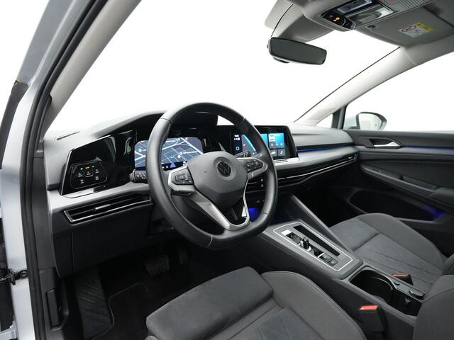 Volkswagen GOLF 1.4 eHybrid 204 pk Style | Geheugen-/massagestoel | Adaptive Cruise | Stuur-/stoelverwarming | Navigatie