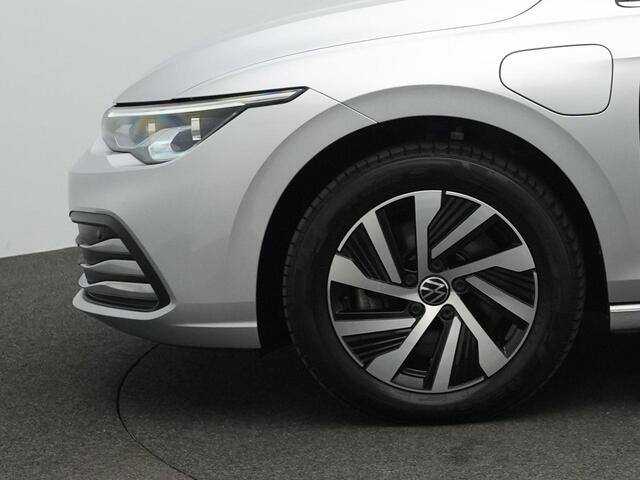 Volkswagen GOLF 1.4 eHybrid 204 pk Style | Geheugen-/massagestoel | Adaptive Cruise | Stuur-/stoelverwarming | Navigatie