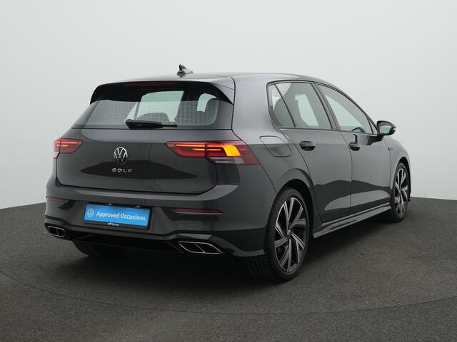 Volkswagen GOLF 1.5 TSI 130 pk R-Line | Sportonderstel | Carplay | Parkeersensoren voor/achter