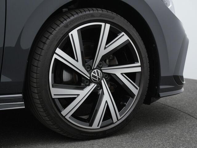 Volkswagen GOLF 1.5 TSI 130 pk R-Line | Sportonderstel | Carplay | Parkeersensoren voor/achter