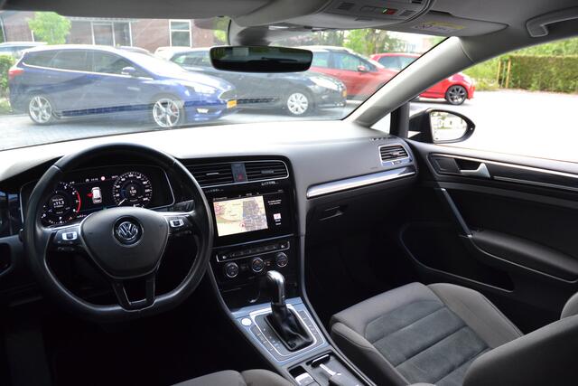 Volkswagen GOLF Variant 1.5 TSI Highline Automaat | Digitaal Cockpit | Stoelverwarming