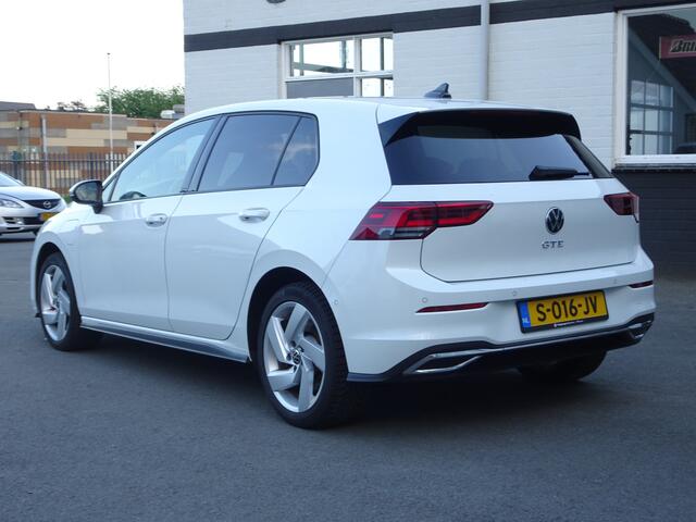 Volkswagen GOLF 1.4 eHybrid GTE Automatische airco, navigatie, cruise controle, sport interieur, parkeersensoren, totaal 240 pk, licht metalen velgen, automaat, enz, enz.