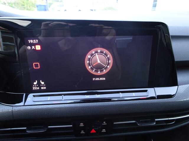 Volkswagen GOLF 1.4 eHybrid GTE Automatische airco, navigatie, cruise controle, sport interieur, parkeersensoren, totaal 240 pk, licht metalen velgen, automaat, enz, enz.