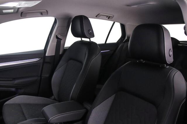 Volkswagen GOLF Life Edition 1.5 TSI eHybrid 204pk DSG Automaat Adaptive cruise control, LED matrix koplampen, Achteruitrijcamera, App connect, Stuurwiel verwarmd
