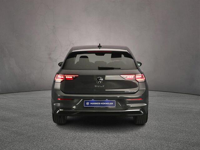 Volkswagen GOLF Life Edition 1.5 TSI eHybrid 204pk DSG Automaat Adaptive cruise control, LED matrix koplampen, Achteruitrijcamera, App connect, Stuurwiel verwarmd