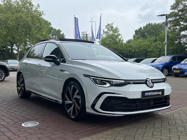 Volkswagen GOLF 1.5 eTSI 150pk DSG R-Line / Panorma dak / Black style / Standkachel / 18'' LMV