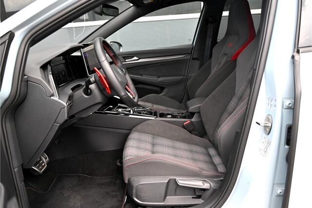 Volkswagen GOLF 2.0 TSI GTI 265 PK 8.5 / PANO / CRYSTAL ICE BLUE / IQ LIGHT / HARMAN KARDON / ACC / TREKHAAK / FACELIFT