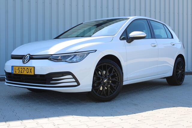 Volkswagen GOLF 1.5 TSI Life | Incl. 12 maanden garantie | Adaptieve cruise control | Apple carplay/Android auto | Parkeersensoren | Digitale cockpit | Navigatie | DAB radio |