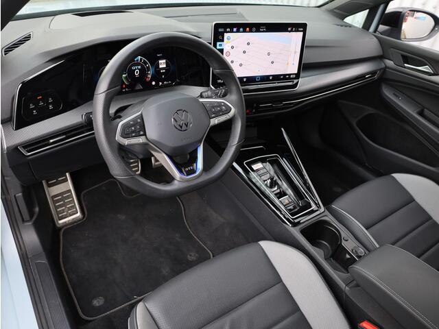 Volkswagen GOLF GTE 1.5 eHybrid 272PK | Full Options | Panodak | Leer | 360° | Stoel Ventilatie | Head-up | Keyless | Camera | Memory | IQ Light | Stoel&Stuurverwarming | 19"Inch |