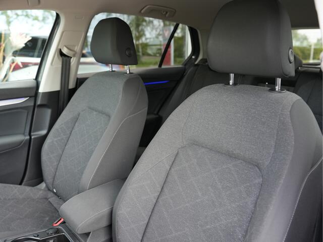 Volkswagen GOLF 1.0 TSI Life | Draadloze telefoonlader | Cruise adaptief | Apple Carplay/Android Auto