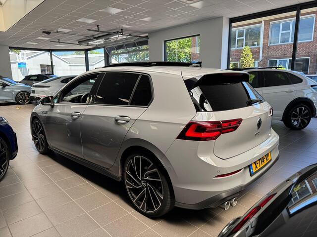 Volkswagen GOLF 2.0 TDI GTD / Leder / Pano / H&k / head-up /