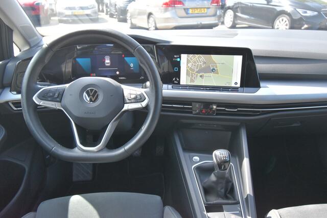 Volkswagen GOLF Variant 1.5 TSI Life Business , VIRTUAL COCPIT , LED KOPL , PDC V+A , NAVI , CLIMATR ,