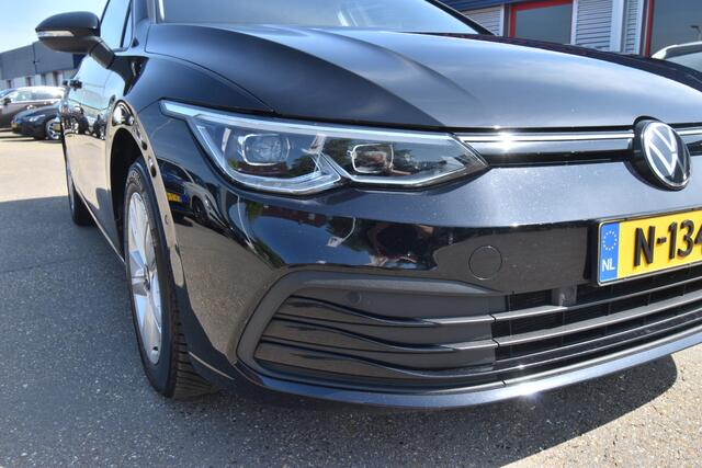 Volkswagen GOLF Variant 1.5 TSI Life Business , VIRTUAL COCPIT , LED KOPL , PDC V+A , NAVI , CLIMATR ,