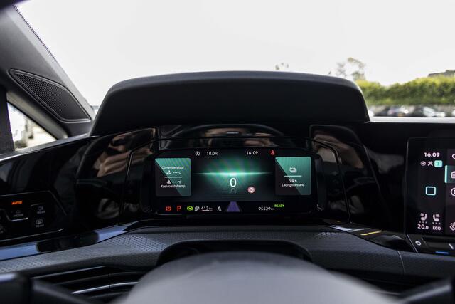 Volkswagen GOLF 1.4 eHybrid GTE | E-Trekhaak | HUD | Stoelventilatie