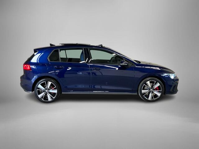 Volkswagen GOLF 1.5 eHybrid GTE · Panoramadak · Apple/Android Car Play · Camera + Parkeersensoren · Stoelverwarming ·