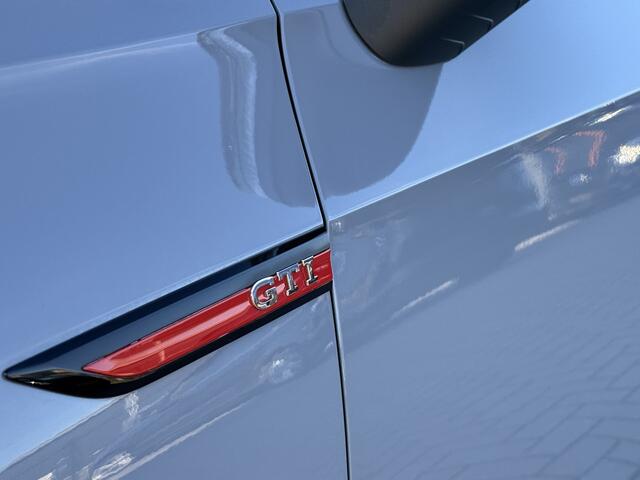 Volkswagen GOLF 2.0 TSI GTI | Pano | Harman / Kardon | Achteruitrijcamera | HDD | Stoel / Stuurverwarming |