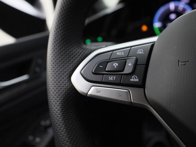 Volkswagen GOLF 1.5eHybrid 200kW/272PK GTE · Navigatie · Apple/Android Car Play · Camera + Parkeersensoren · Garantie t/m 13-05-2030 of 100000km