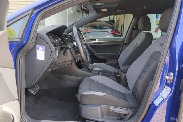 Volkswagen GOLF Variant 1.5 TSI DSG 150pk R-Line Lapis blue Camera Navi Discover Pro LED koplampen