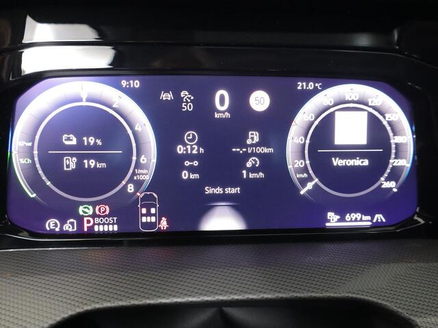 Volkswagen GOLF 1.5 eHybrid Style Edition 204 pk Automaat (DSG) | Verlengde garantie | Navigatie | Panoramadak | Trekhaak (wegklapbaar) | Parkeersensoren (Park assist) | Achteruitrijcamera | Stoelverwarming |