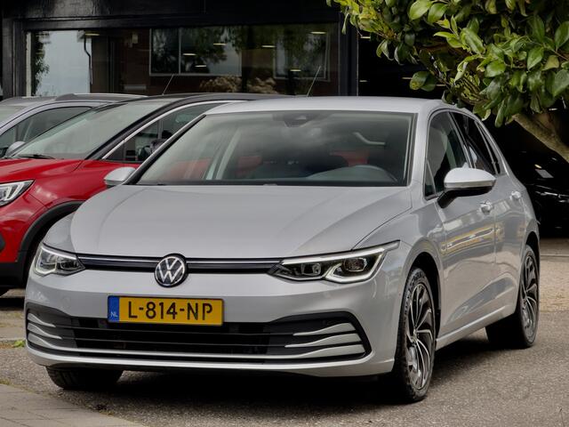 Volkswagen GOLF 1.0 TSI LIFE NAVI DIGI-DASH APPLE-CARPLAY LED LMV PDC