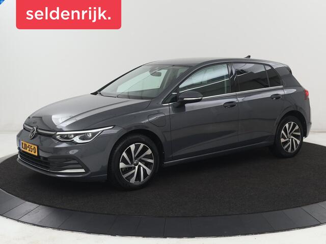Volkswagen GOLF 1.4 eHybrid Style | SOH 88% | Massage | Adaptive cruise | Carplay | Memory | Navigatie | Sfeerverlichting | Parkeerhulp | Climate control | Bluetooth | PHEV | Plug In