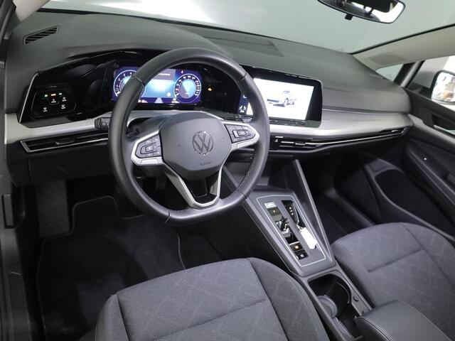 Volkswagen GOLF 1.5 eTSI Life VARIANT 150PK DSG | Navigatie | Stoelverwarming | Trekhaak |