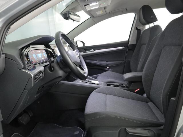 Volkswagen GOLF 1.5 eTSI Life VARIANT 150PK DSG | Navigatie | Stoelverwarming | Trekhaak |
