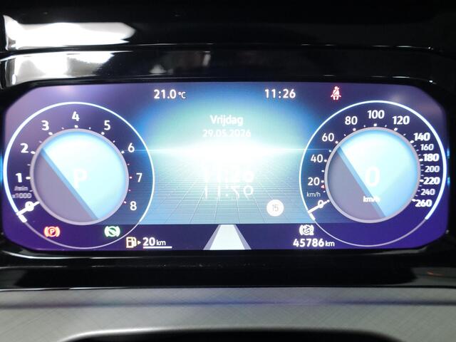Volkswagen GOLF 1.5 eTSI Life VARIANT 150PK DSG | Navigatie | Stoelverwarming | Trekhaak |