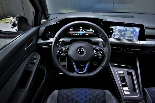 Volkswagen GOLF 2.0 TSI R 320pk Automaat 4Motion Akrapovic/Pano/Virtual/Carplay/H.Kardon/Keyless/Camera/Led/Lmv19"