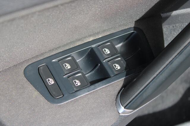 Volkswagen GOLF 1.0 TSI Comfortline