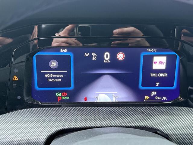 Volkswagen GOLF Variant R-Line-Edition 1.5 eTSI 85 kW / 116 pk 7-DSG | LED Matrix | Area View 360 graden camera |