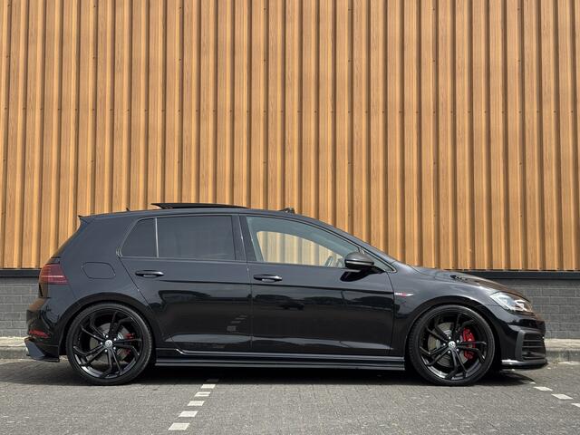 Volkswagen GOLF 2.0 TSI GTI TCR | Performance Pack | 290 PK! | Panoramdak | Rijmodus | Dodehoeksensor | Lane Assist | Navigatie | Stoelverwarming | Adaptieve Cruise Control | LED | DAB | Keyless Entry / Go |
