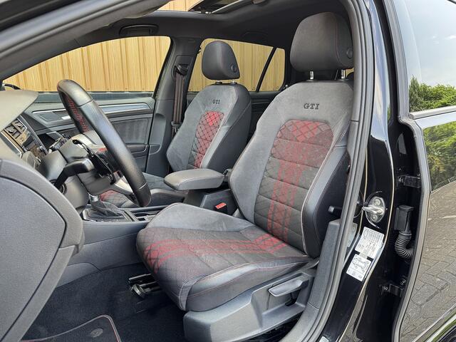 Volkswagen GOLF 2.0 TSI GTI TCR | Performance Pack | 290 PK! | Panoramdak | Rijmodus | Dodehoeksensor | Lane Assist | Navigatie | Stoelverwarming | Adaptieve Cruise Control | LED | DAB | Keyless Entry / Go |