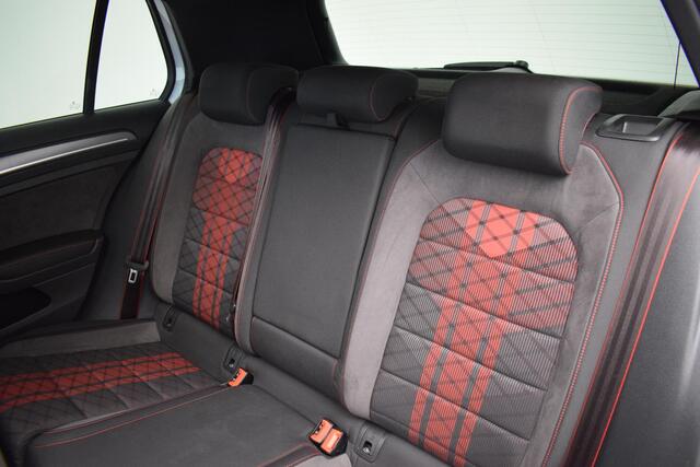 Volkswagen GOLF 2.0 TSI GTI TCR |Pano|Keyless|ACC|Carplay|