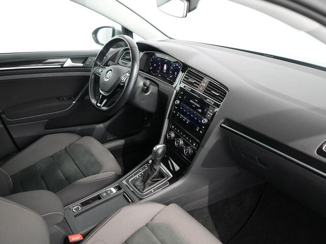 Volkswagen GOLF Variant 1.5 TSI Highline Business R | Winterpakket | Camera | Virtual | ACC |