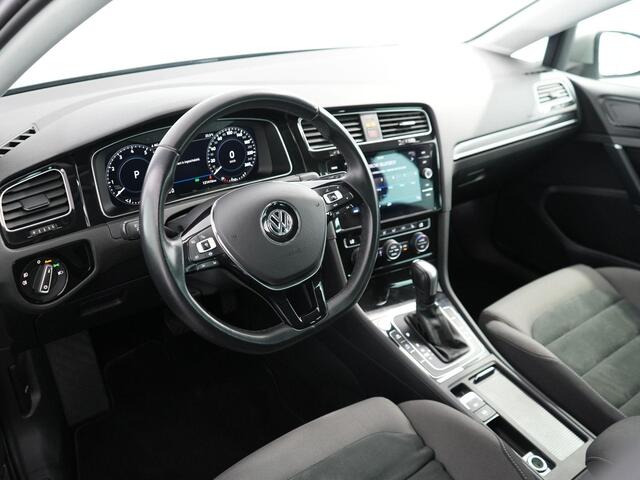 Volkswagen GOLF Variant 1.5 TSI Highline Business R | Winterpakket | Camera | Virtual | ACC |