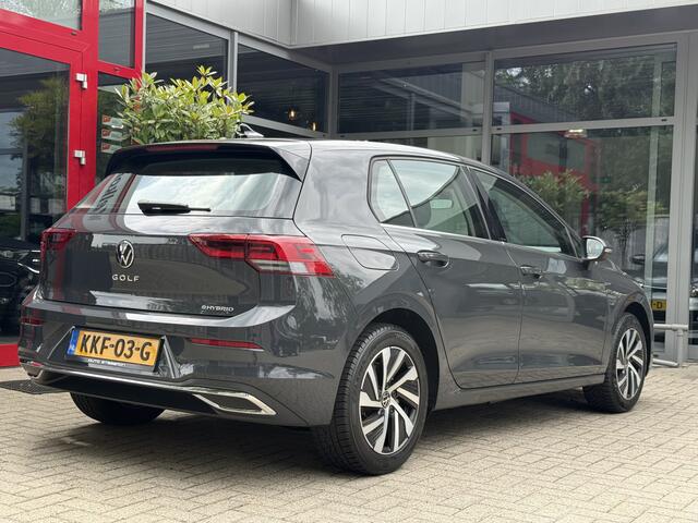Volkswagen GOLF 1.4 eHybrid Aut. *!* NAVI/ CARPLAY/ RADAR/ MASSAGE/ 29 DKM *!*