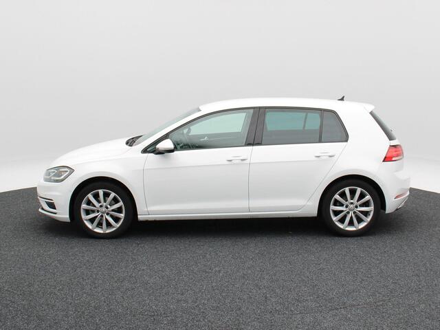 Volkswagen GOLF 1.5 TSi 150 Pk Automaat Highline | Trekhaak | Adaptive Cruise | Camera | CarPlay | Climatronic | 17 Inch | 116.88 Km !!