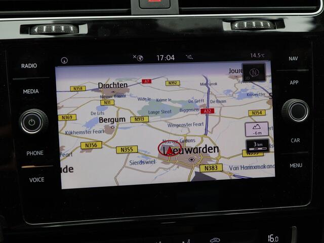Volkswagen GOLF 1.5 TSi 150 Pk Automaat Highline | Trekhaak | Adaptive Cruise | Camera | CarPlay | Climatronic | 17 Inch | 116.88 Km !!