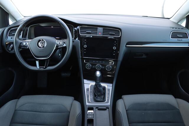 Volkswagen GOLF 1.5 TSI Highline 130pk DSG7