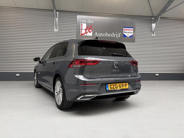 Volkswagen GOLF 1.5 eTSI STYLE/IQ LIGHT/STOEL MEM/PDC/17 INCH/CARPLAY/NAVI