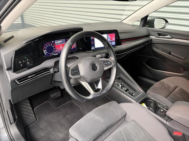 Volkswagen GOLF 1.5 eTSI STYLE/IQ LIGHT/STOEL MEM/PDC/17 INCH/CARPLAY/NAVI