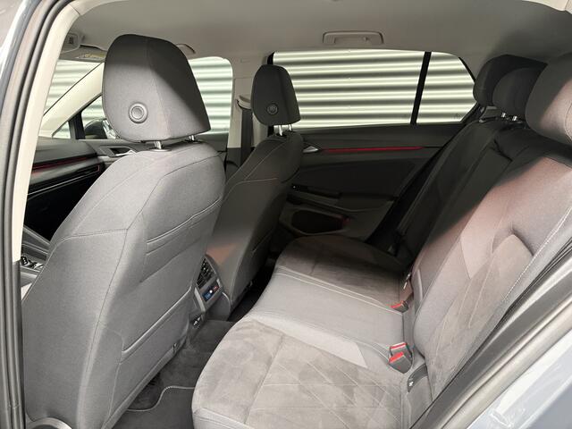 Volkswagen GOLF 1.5 eTSI STYLE/IQ LIGHT/STOEL MEM/PDC/17 INCH/CARPLAY/NAVI