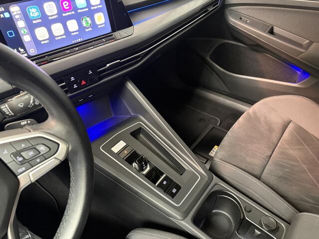 Volkswagen GOLF 1.5 eTSI STYLE/IQ LIGHT/STOEL MEM/PDC/17 INCH/CARPLAY/NAVI