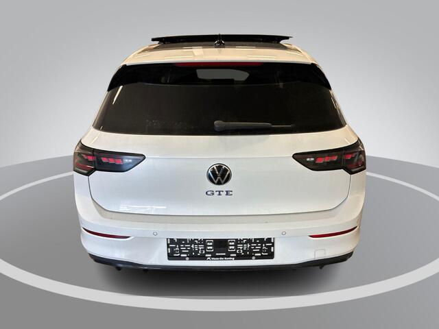Volkswagen GOLF 1.5 272pk DSG eHybrid GTE · Panoramadak · Wegklapbare Trekhaak · Stoel ventilatie · Leder · Elek. Voorstoel · 18'' Inch · Garantie t/m 22-09-2030 of 100.000km