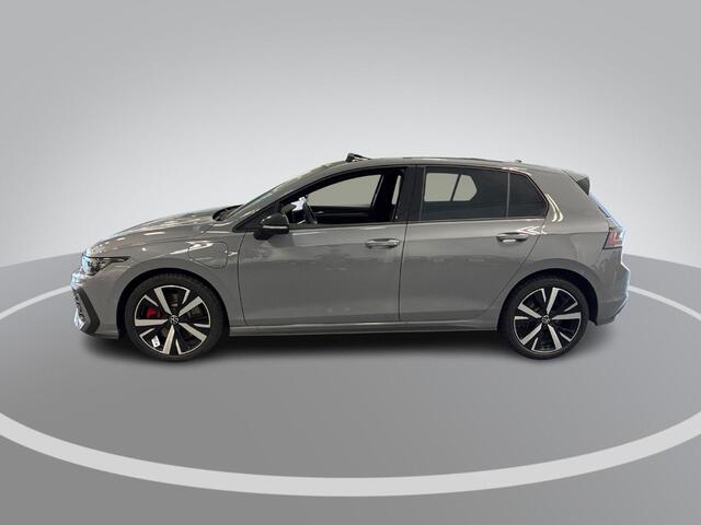 Volkswagen GOLF 1.5 272pk DSG eHybrid GTE · Panoramadak · 360 Camera · P-Sensoren · Head-Up · Apple/Android Car Play · IQ.Light · 18'' Inch · Garantie t/m 03-08-2030 of 100.000km